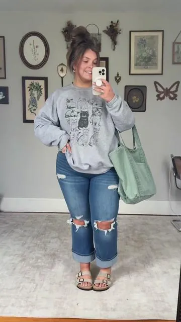 Rainy cozy afternoon fit 💕 #plussizefashion #curvyfashion #midsizefashion #bigdreamsstartsmall #tiktokshopstockup  