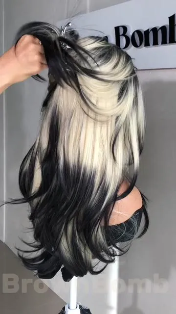 Classic curls with unexpected color placement. And with the soft bouncy curls + balanced layers, it gives volume and movement without feeling too heavy or over-layered. It’s giving classic curls with a modern bold color twist. #ombrehair #bouncyhair #gluelesswigs #coolgirl 