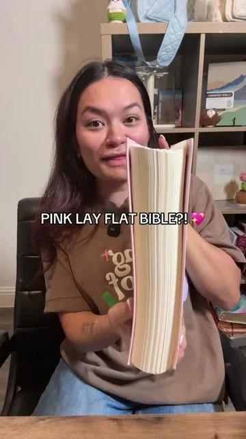 The worlds first spiral bound Bible and this one has the ENTIRE BIBLE so you can journal your way through the word of God!  #tiktokshopcreatorspicks #tiktokshopstockup #tiktokshopmothersday #biblejournaling #illustratingbible 