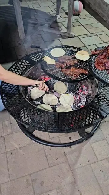 #firepit #cocinaalairelibre #fogondeleña #ParrillaDeLeña #carneasada 
