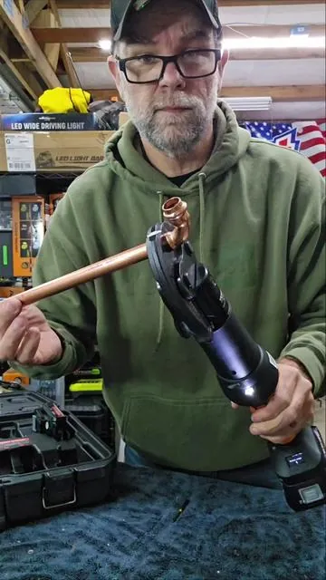 VEVOR Pro Press Tool Pipe Crimping Kit, get that Perfect Leak Free Connection Without Fire!
#plumbing #tools #plumber #vevornewarrivals #tiktokshopstockup @VEVOR Store @VEVOR Automotive Store 