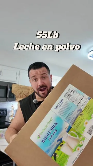 Whole Milk Powder de Z Natural Foods en presentación de 55 libras se convirtió en uno de los básicos que nunca me puede faltar. Es leche entera deshidratada de un solo ingrediente, sin OGM, libre de gluten, sin químicos y mínimamente procesada para conservar al máximo sus nutrientes. Se mezcla fácil, sin grumos, con un sabor cremoso que realmente sabe a leche de verdad, y funciona para todo: café, cocina, repostería, cereales, yogurt casero o como sustituto de leche líquida en cualquier receta. Lo mejor de la presentación de 55 libras es que tiene una vida útil larga y no necesita refrigeración, lo que la convierte en una opción perfecta tanto para el uso diario como para almacenamiento de emergencia en casa. Tiene 4.8 estrellas con más de 108 reseñas, es popular entre quienes cocinan en cantidad y llega con envío gratis en 3 días. Para el que cocina en serio y quiere calidad sin comprometer, esta es la compra inteligente. #Tiktokshopstockup #Tiktokshopmothersday #WholeMilkPowder #BulkFood #pantryessentials 
