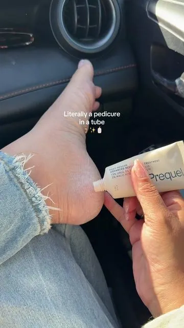 No more hiding your heels this summer thanks to the Prequel Foot Rescue Ointment 🙌🏾 💧🦶🏽 #prequelfootrescue #dryfeet #crackedheels #footcare #Tiktokshopstockup 