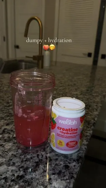 Summer essential ✨☀️  #creatine #electrolytes #wellah 
