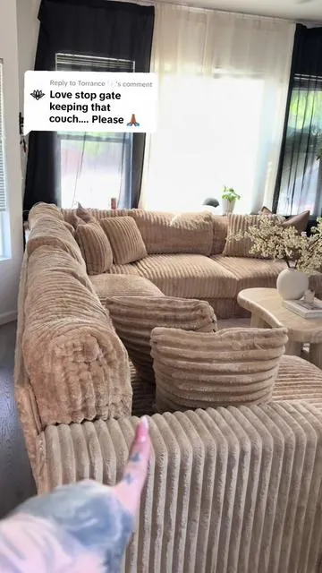 Replying to @Torrance 🫧  #cloudcouch #couch #homedecor #homemusthaves 
