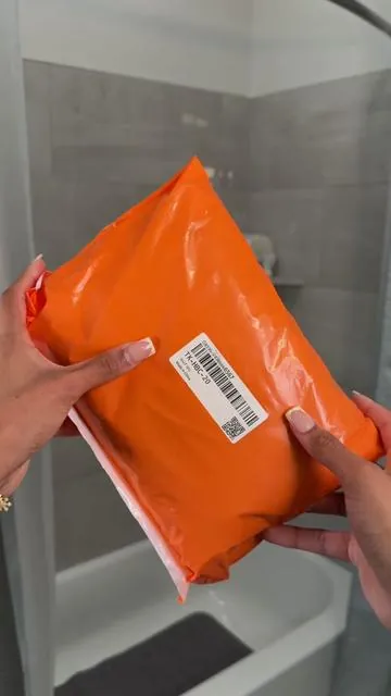 Watch me unbox this Burmese curly half wig from @Tunefulhair @Tuneful Hair US Shop ! I was honestly in shock of how cute it came straight out the box😩😍 #tunefulhair #halfwig #burmese #fupシ 