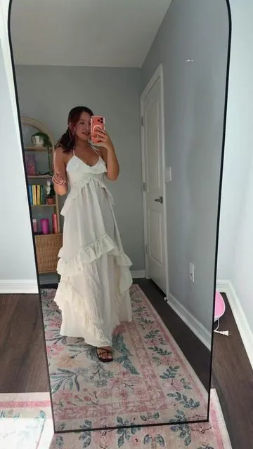 Stunning dress for pictures 