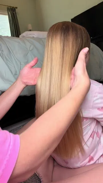 Actual princess hair 🩷
#bareanatomy #smoothingserum #haircare #tanglerepair #hairtok 