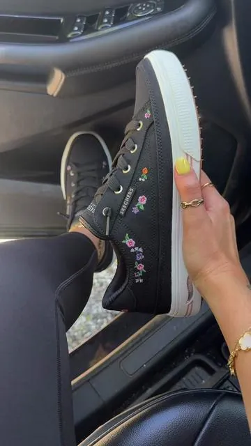@QVC, Inc #skechers #sneakers #tiktokshopstockup #qvcloyaltyprogram #shoes 