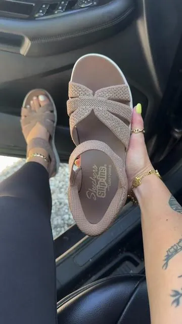 @QVC, Inc #skechers #sandals #sandal #tiktokshopstockup #qvcloyaltyprogram 