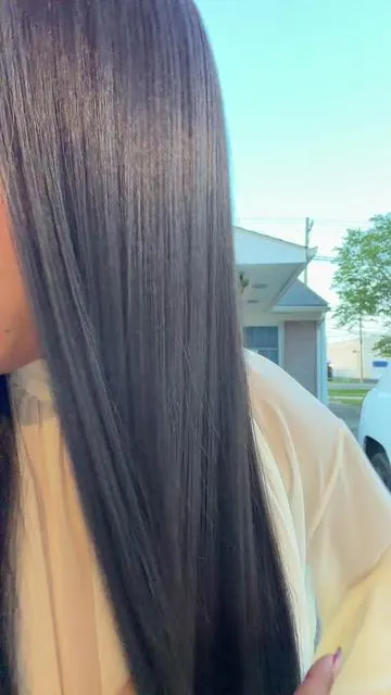 Hermosa peluca de cabello liso Ideal para cambiar tu Look fácil de colocar no lleva goma es ligera Cabello denso abundante liso, con muchísimo brillo y una caída natural#doctoracabello #tiktokshopcreatorpicks #pelucas #wig #lacewig @Frodio Hair @frodiohairwigs 