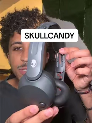 My dinner costed more than these headphones 😅 #skullcandy 