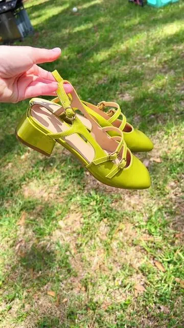 70s vibes! #maryjanes #slingback #oldmoneyaesthetic #elegantstyle #affordableshoes 