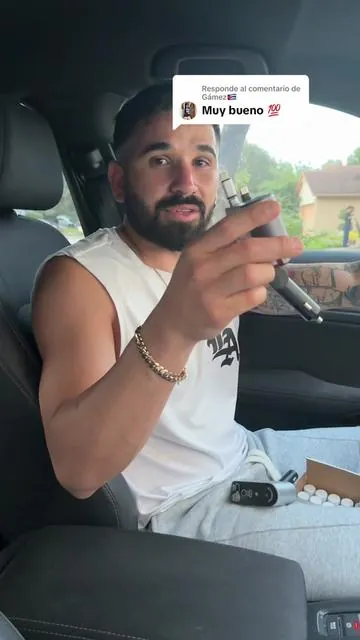 Respuesta a @Gámez🇨🇺  Cargador de coche retráctil inteligente y ambientador - Carga rápida de 66 W con adaptador dual tipo C/Lightning para todos los teléfonos, proyector de luz de estrellas #regalo #viral #tiktokshopcreatorpicks #auto #paratiiiiiiiiiiiiiiiiiiiiiiiiiiiii 