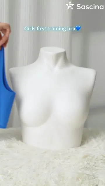 Obsessed with this blue girls first training bra!👧 Wireless pull-on design, no tightness, no show under uniforms. Cloud soft, gentle support for tween girls.☁️🥰🎀#sascina #SummerVibes #tiktokshopstockup #tiktokshopmothersday #teenbra 