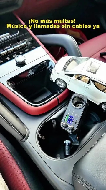 ¡No más multas!  Música y llamadas sin cables ya#SummerVibes#TikTokShopStockUp#fyp #car #bluetooth 