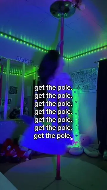 #fyf #poletok #beginnerpole #pregnant 