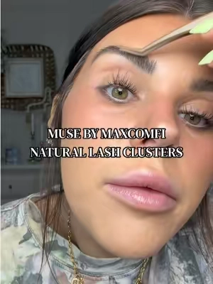 POV: you finally found lashes that don’t look like lashes 😍 Muse lashes are that perfect in-between — soft, wispy, and naturally full without doing too much. They blend seamlessly into your lash line, feel insanely lightweight, and give that “I just wake up pretty” look every single day. No heaviness, no drama overload… just effortless, clean girl beauty. These are the ones you reach for when you want to look put together without trying. And yes… they’re viral for a reason 🤭 @Maxcomfi #maxcomfi #diylashes #lashclustersathome #lashclusters #naturallashes 