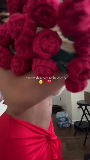 Lovely gift for a lovely girl 🌹🌹🌹