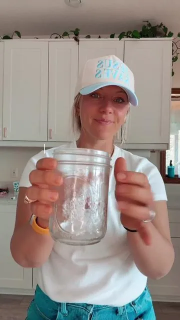 This has become my non-negotiable morning drink lately 👏🏼 As a mom, nurse, and someone constantly on the go, I noticed I was waking up feeling foggy, exhausted, dehydrated, and reaching for caffeine before even drinking water. So I started making this every single morning: ✨ @Just.Ingredients electrolytes + creatine in a glass jar ✨ I notice a difference when I don’t have it.  I feel: • more hydrated   • clearer mentally   • less brain fog   • steadier energy   • fewer afternoon crashes   Creatine isn’t just for workouts either, there’s actually growing research showing it may support brain function, mental energy, recovery, and cognition. Pairing it with electrolytes first thing in the morning has been SUCH a game changer for me. Also trying to reduce plastic where I can, so I swapped my shaker bottles for glass instead 🙌🏼 If you’ve been feeling run down, overstimulated, foggy, exhausted, or constantly depleted… this might be worth trying. #mombrain #brainfog #toddlermom #postpartumjourney 