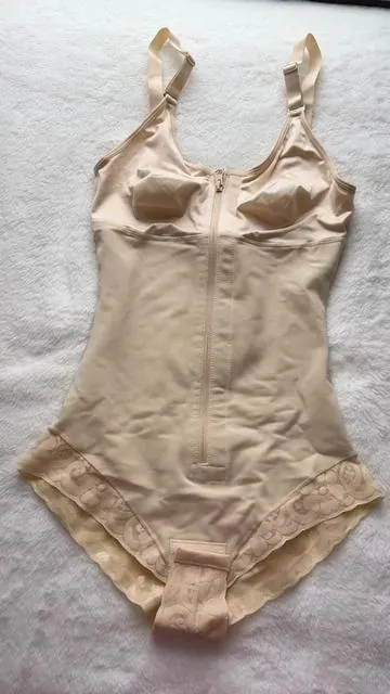 Faja moldeadora de uso diario sin varillas, ideal para usar con shorts faldas y jeans, @Luxseren USA #fajascolombianas #fajareductora #fajamoldeadora #fajas #tiktokshopcreatorpicks 