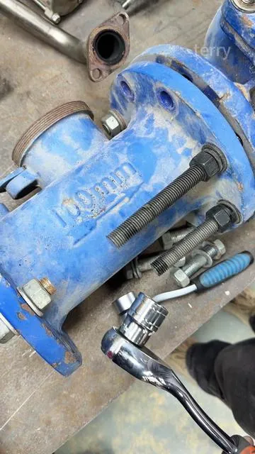 El 90% de la gente se queda atascada aquí, pero en realidad no es necesario.#hashtag #summervibes #tools #diy #lifehack 