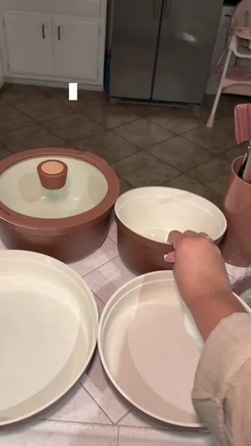 Saves SOO much Caninet space ! Love this new Cookware set from Carote ❤️🥰 @Carote Brand Store #carote #cookwareset #kitchen #tiktokmademebuyit #trending 