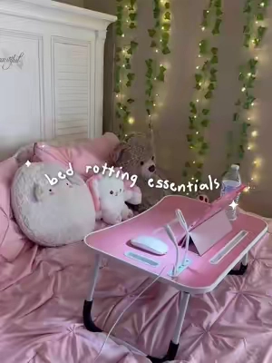 this is the ultimate cozy setup upgrade #laptopdesk #bedlife #cozyhome #summervibes #tiktokfinds 