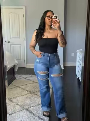 I’m wearing a 9. I’m 5’6 & 190 lbs.  #rippedjeans #remijeans #tiktokshopcreatorpicks #TikTokShopStockUp #tiktokshopmothersday 