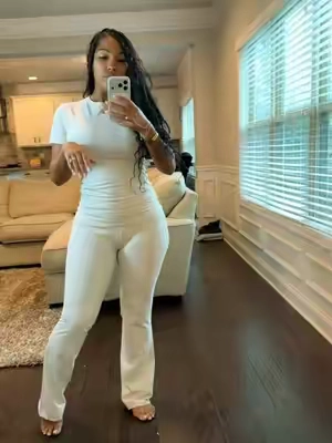 Good sets on deck; color heather oatmeal .. size medium! Set 🔗 above #pumiey #cotton #womensfashion #loungewear #loungeset @PUMIEY 