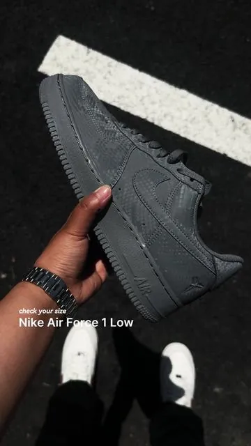 These Kobe AF1s go hard🔥🔥 #nike #airforce1 #sneakertok #kicks #flykicks 