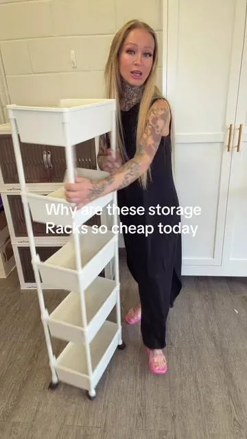 If you’re sick of the clutter, but you don’t have a lot of space and you’re on a tight budget this is a perfect storage solution for tight spaces and tight budgets #smallspacesolutions #storagesolutions #verticalstorage 