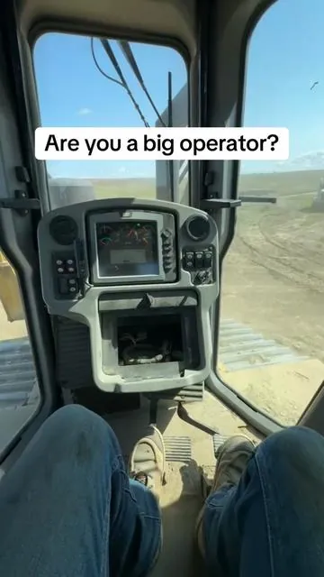 #bluecollar #worklife #phonemount #statik #dozer
