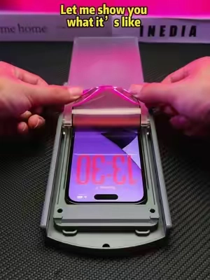 My girlfriend scolded me for three days after I bought this tempered film, but it works really well#onefish #fyp #tiktokshopspringglowp #screenprotector 