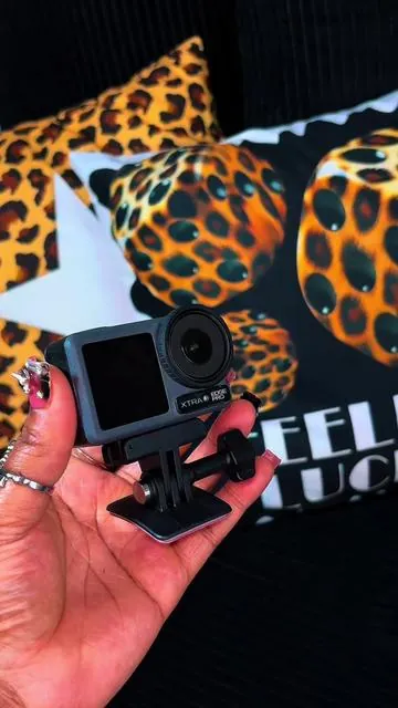 Idk if I’m more obsessed with the Xtra Edge or the Xtra Muse! 🤩😍🔥 I loveeee! @Xtra Direct #vloggingcamera #vlog #xtraedgecamera #xtramuse #camera 