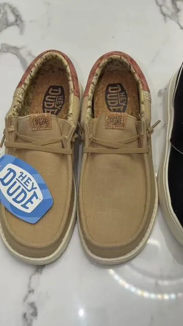 @HeyDude #shose #comfortable #fypシ #tiktokshop 