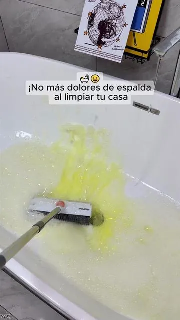 Asi deje de arrodillarme a limpiar la bañera y ahora lo uso para la casa entera 🙌😌 #tiktokshopstockup #SummerVibes #deepcleaning #cleantok #scrubbrush
