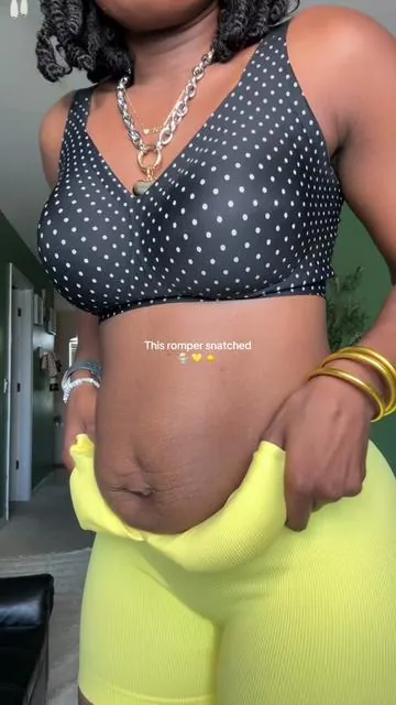 This little romper hugs all the right places ! @SHAPELLX 

#romper #tummycontrol #summervibe #onepiece #tiktokshopmemorialday 