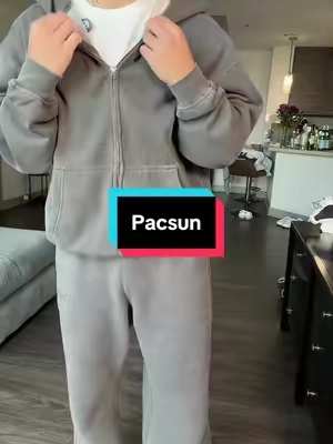 5’8 160 size M 👌🏽  #pacsun #zipup #hoodie #oversized #fleece
