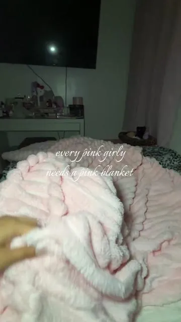 for my pink girlys 🎀🤭 this cozy pink blanket is too cute #blanket #coquette #tiktokshop #fyp #viral 