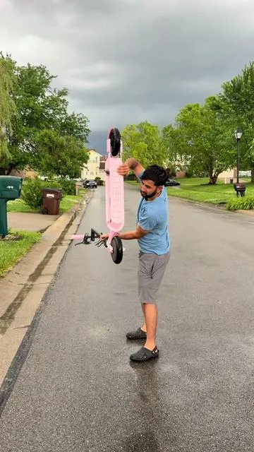 Pink Electric Scooter, Electric Scooter for Her, 19MPH electric scooter,pink Scooter 350W. #pinkscooter #electricscooter #scooter #summervibes #tiktikshopcreatorpicks 