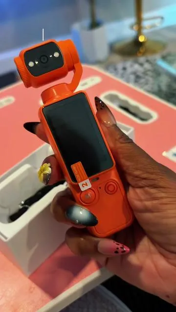 📸✨ This mini vlog camera is too cute and actually so convenient for on the go content.. It's compact, easy to hold, and perfect for filming yourself, quick videos, mini vlogs, travel clips, and everyday content without carrying something big and bulky. If you want a small camera that still makes content creation feel easy and fun, this is such a good find. #minivlogcamera #contentcreatorfinds #djiosmopocket3 #travelcamera #tiktokmademebuyit
