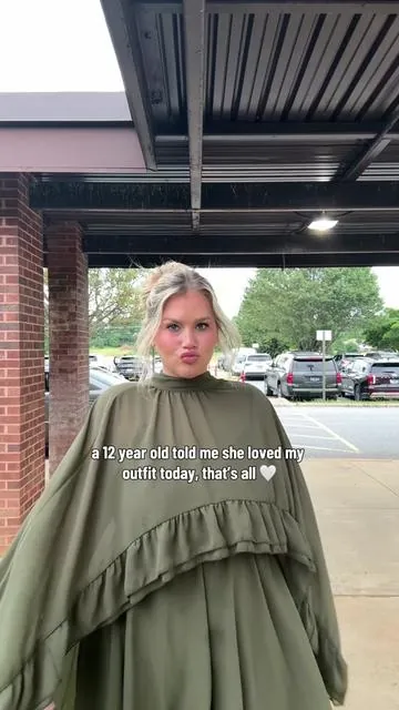 no one can ruin my day 😭🤣 plz pretend im tan 🥲 #outfit #midsizefashion #tiktokshop #plussizefashion 