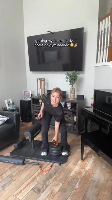 pyo my glute workout !! 🏋️‍♀️ #glutes #workout #gym #athomegymequipment 