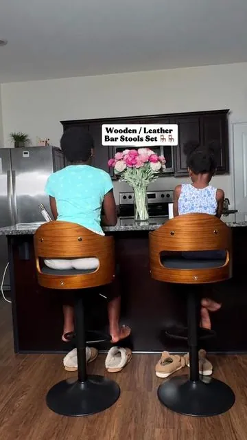 #barstool #leatherbarstools #tiktokshopcreatorpicks #furniture #kitchen 