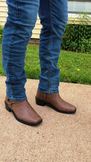 Botas vaqueras cómodas y elegantes para hombre, disponibles en diferentes colores, elige tus favoritas desde el carrito naranja para obtenerlas a un súper precio + envío gratis.  🇺🇸 #cowboy #mens #paratii #fyp #bootsformen 