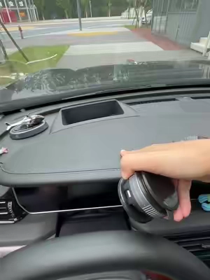 POV: You have finally found the sturdiest support. Shake it all you want… it’s NOT falling 😮‍💨 #phonestand #contentcreator #techaccessories #phoneholder #amazonfinds 