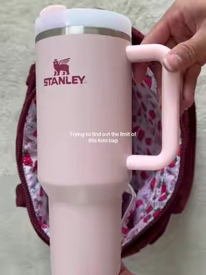 Watch me fit my entire semester into this tote 🥹✨ is perfect school , gym , work bag for girls!🫧✨ #girlythings #schoolbag #workbag #everydaybag #girltok 