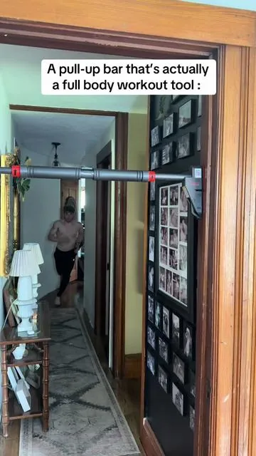 This pull-up bar has quite literally changed the game. 

#pullups #pullupbar #homegym #fullbodyworkout #Fitness 