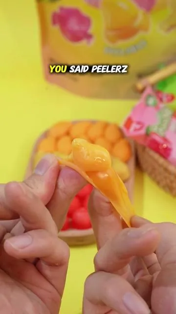 The best late-night snacks🧑‍💻😍#peelablegummy #snacks #candy #tiktokshop #gummies 